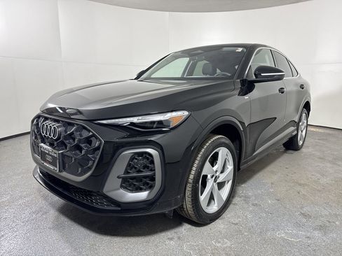 Used 2025 Audi Q5 Premium Plus w/ Premium Plus image 31