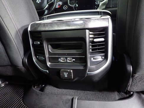 Used 2019 RAM 1500 Big Horn image 40