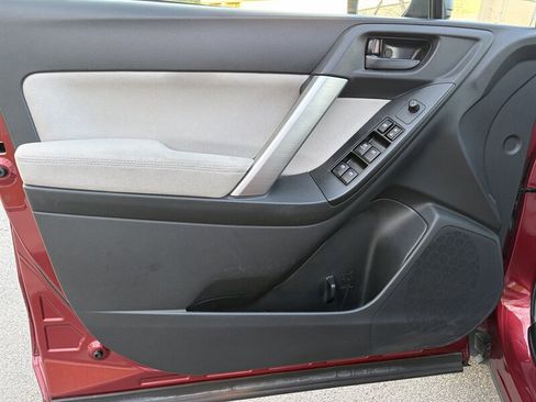 Used 2015 Subaru Forester 2.5i w/ Alloy Wheel Package image 14