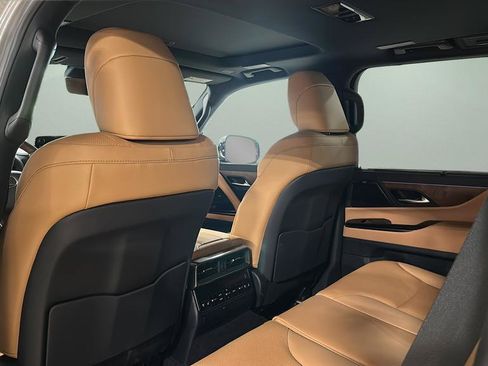 New 2026 Lexus LX 700h Luxury AWD/4WD image 13