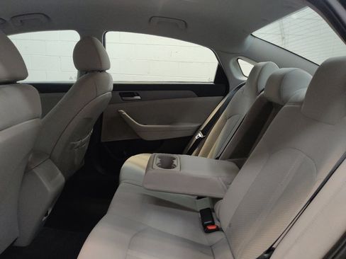 Used 2019 Hyundai Sonata SE FWD image 18