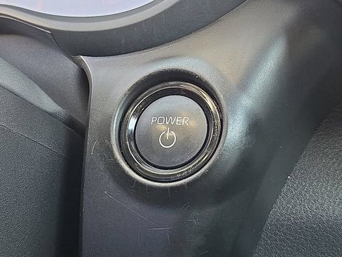 Used 2025 Toyota Sienna XLE Woodland Edition AWD/4WD image 23
