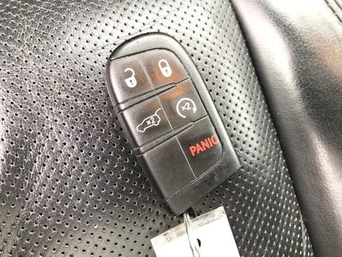 Used 2022 Jeep Grand Cherokee Limited w/ Luxury Group II image 23