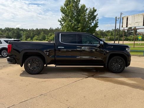 Used 2022 GMC Sierra 1500 Denali Ultimate AWD/4WD image 7