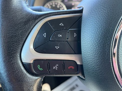 Used 2017 Jeep Renegade Trailhawk image 19