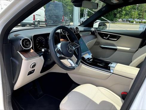 Used 2026 Mercedes-Benz GLC 300 4MATIC image 19