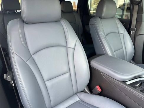 Used 2022 Buick Enclave Essence w/ LPO, Floor Liner Package FWD image 20