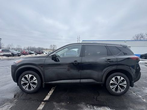 Used 2021 Nissan Rogue SV image 5