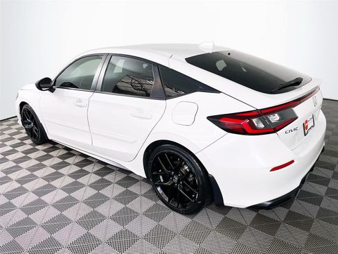 Used 2023 Honda Civic Sport image 7