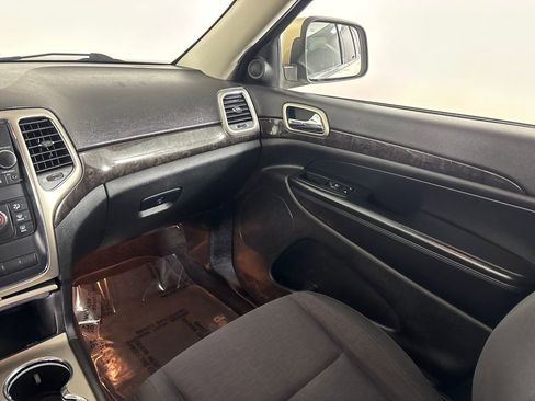 Used 2012 Jeep Grand Cherokee Laredo image 25