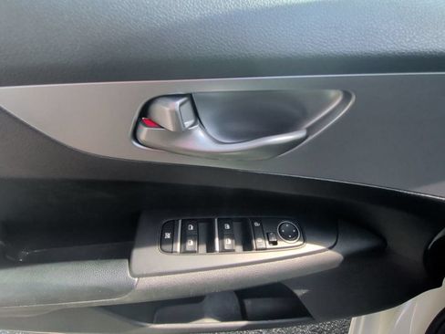 Used 2022 Kia Forte Sedan FWD image 12
