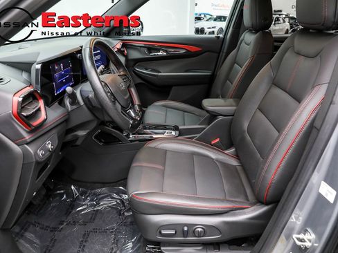 Used 2024 Chevrolet TrailBlazer RS w/ Driver Confidence Package image 28