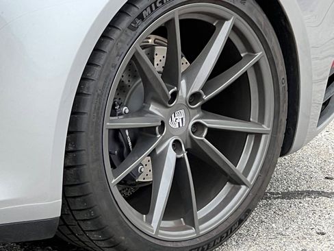 Certified 2024 Porsche 911 Carrera T RWD image 14