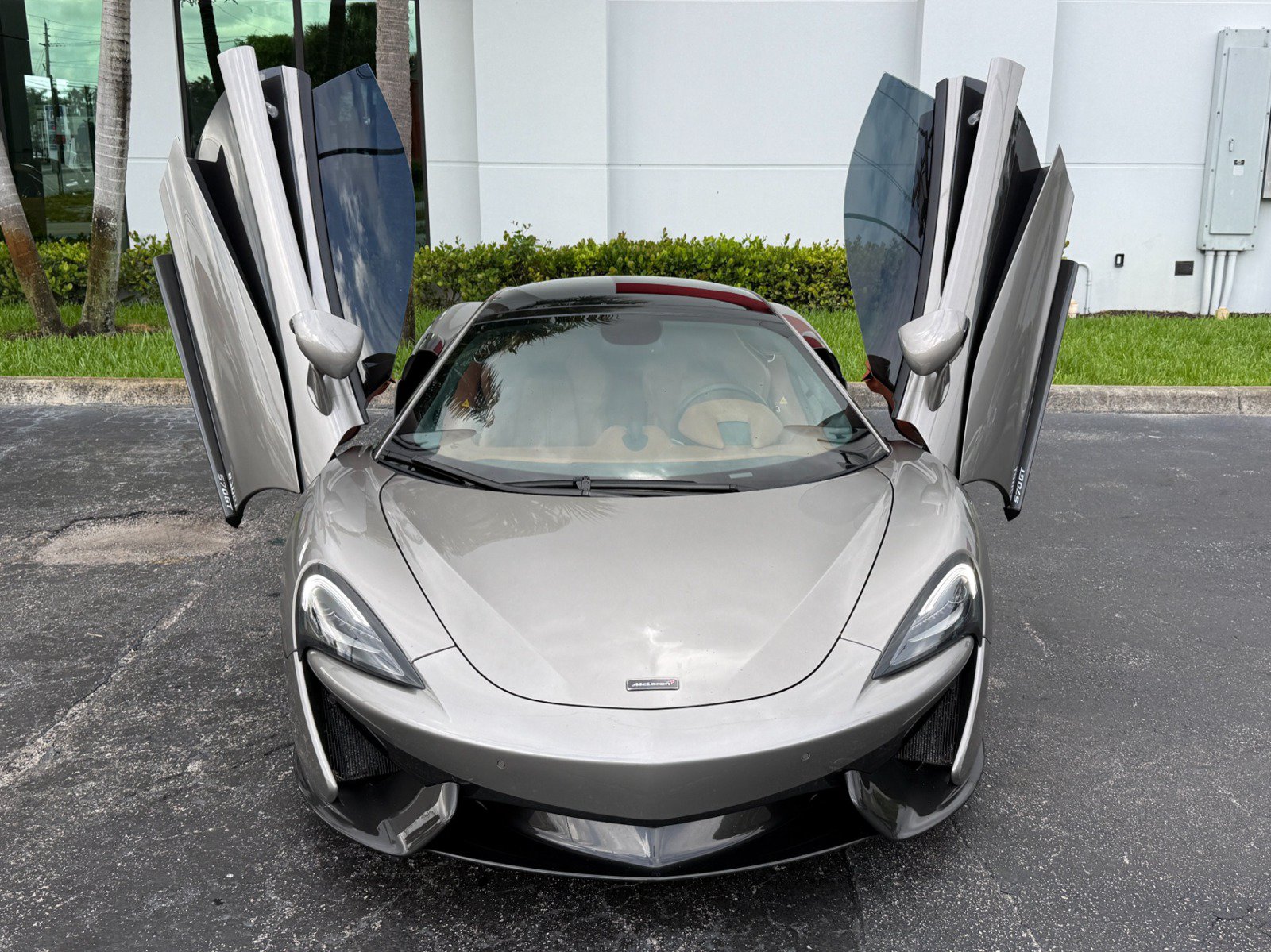 Used 2017 McLaren 570GT RWD image 21