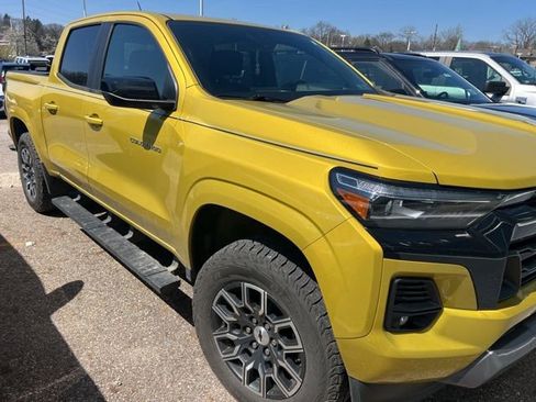 Used 2023 Chevrolet Colorado Z71 w/ Z71 Convenience Package 2 image 2