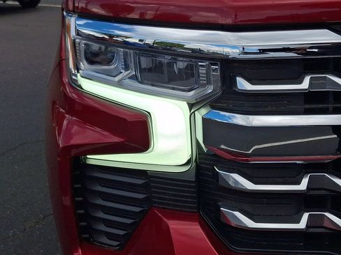 Used 2023 Chevrolet Silverado 1500 LTZ w/ LTZ Premium Package AWD/4WD image 12
