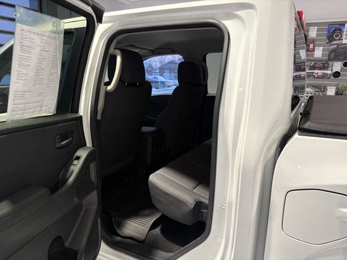 Used 2024 Nissan Frontier S w/ Technology Package image 20