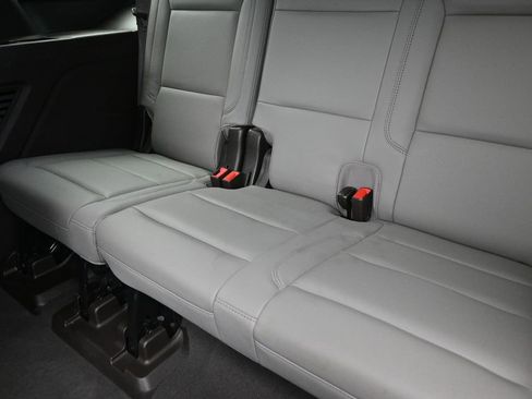 Used 2021 GMC Yukon SLT w/ SLT Luxury Plus Package RWD image 17