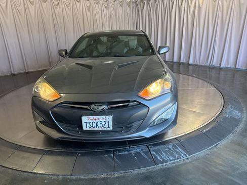 Used 2014 Hyundai Genesis 2.0T RWD image 2
