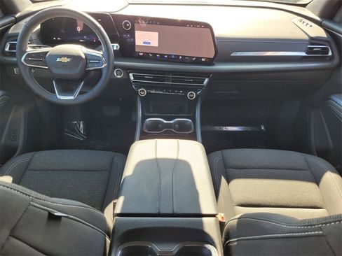 Certified 2025 Chevrolet Traverse LT image 19