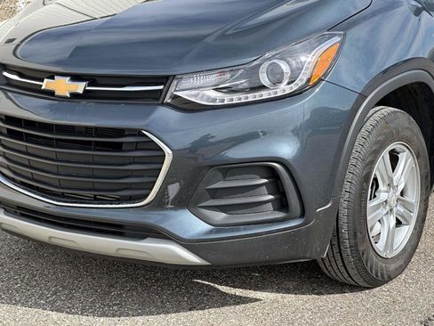 Certified 2022 Chevrolet Trax LT w/ LT Convenience Package image 7