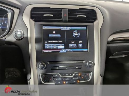 Used 2016 Ford Fusion SE w/ Equipment Group 202A AWD/4WD image 20