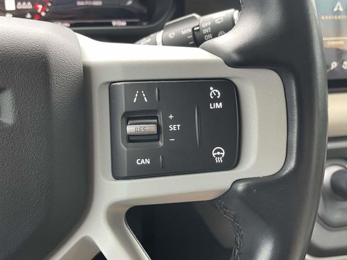 Used 2023 Land Rover Defender 110 SE AWD/4WD image 19