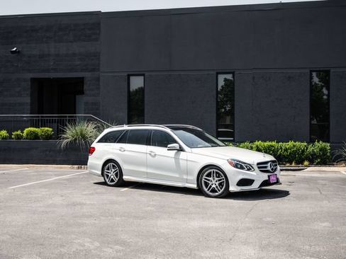 Used 2015 Mercedes-Benz E 350 4MATIC Wagon image 19
