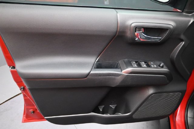 Used 2022 Toyota Tacoma TRD Sport AWD/4WD image 18