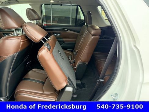 Certified 2025 Honda Pilot Elite image 31