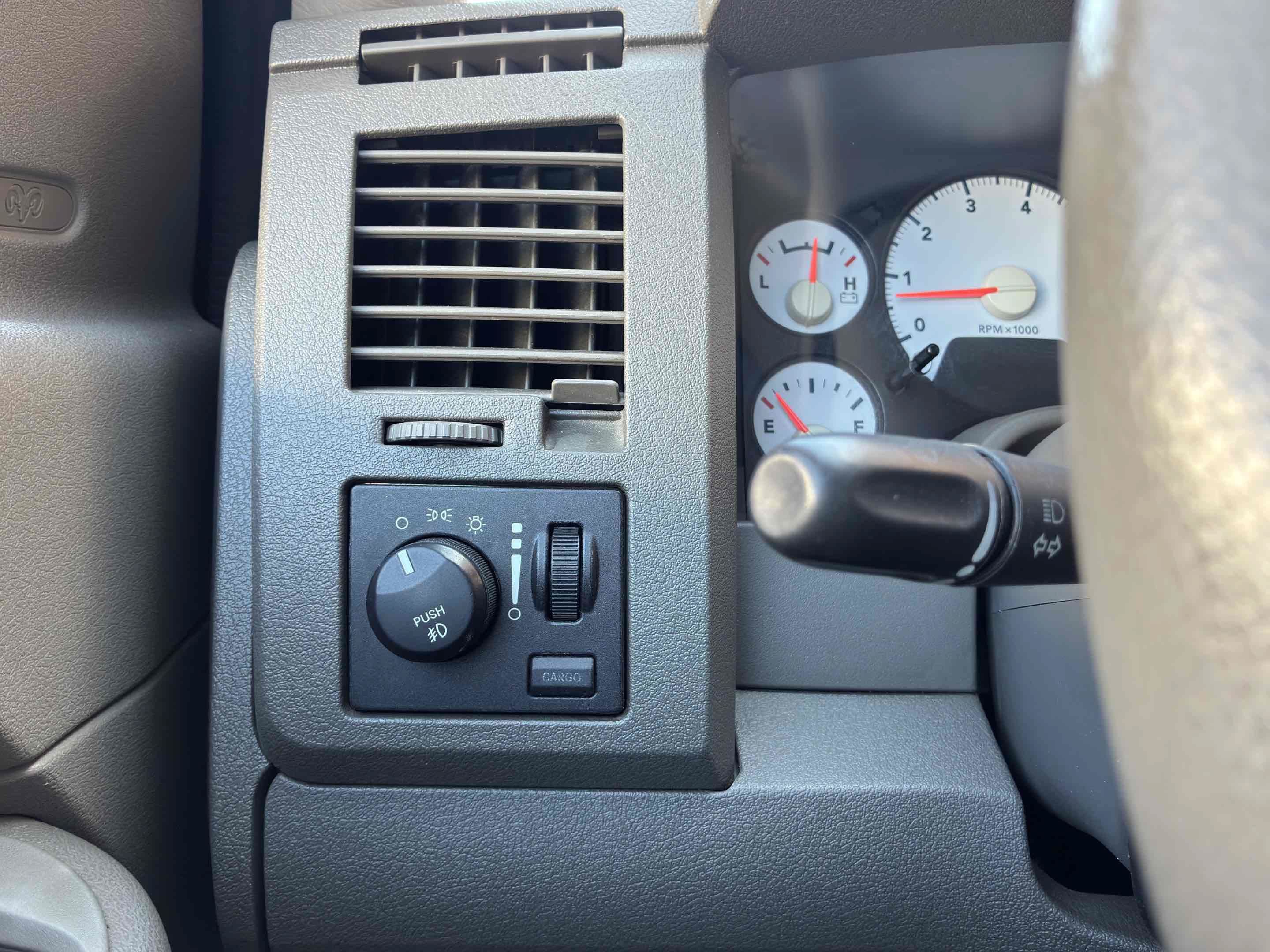 Used 2008 Dodge Ram 1500 Truck SLT RWD image 28