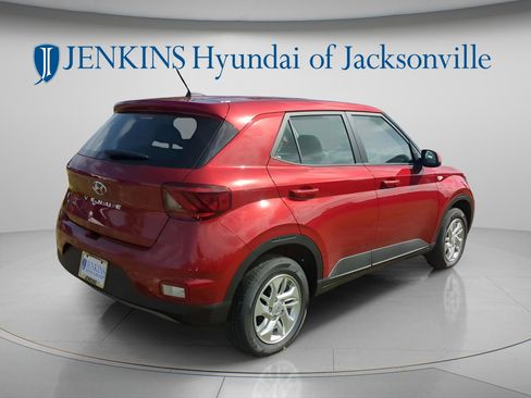 New 2026 Hyundai Venue SE FWD image 3