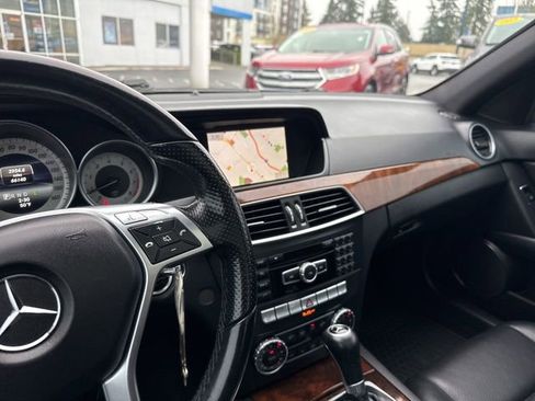 Used 2014 Mercedes-Benz C 250 Sedan image 25