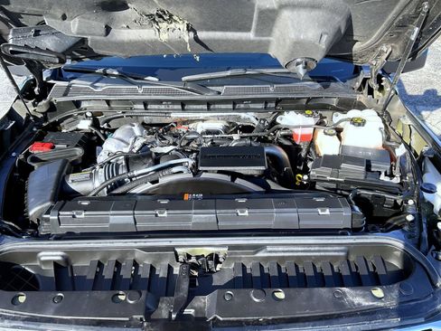 Used 2024 GMC Sierra 3500 Denali w/ Technology Package image 24