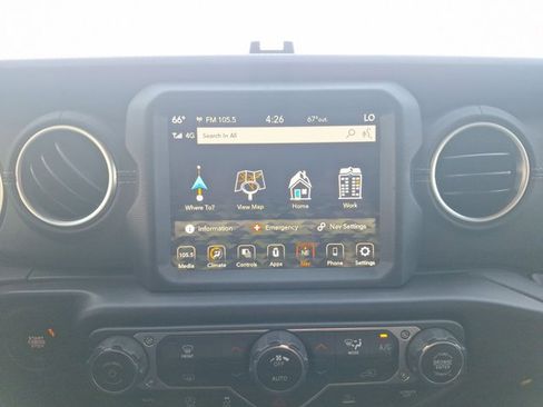 Used 2022 Jeep Gladiator Overland w/ Popular Equipment Package image 11