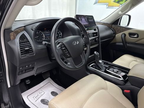 Used 2024 INFINITI QX80 Premium Select w/ All-Season Package image 24