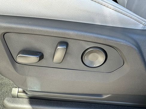 New 2026 Chevrolet Suburban Premier image 10