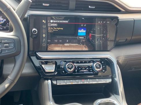 Certified 2024 GMC Sierra 2500 Denali w/ Denali Reserve Package AWD/4WD image 9