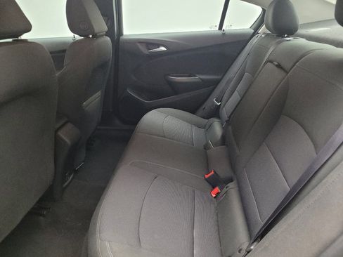 Used 2017 Chevrolet Cruze LT FWD image 18
