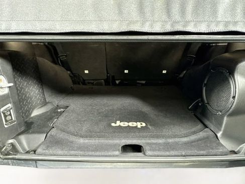 Used 2013 Jeep Wrangler Unlimited Sahara w/ Connectivity Group AWD/4WD image 29