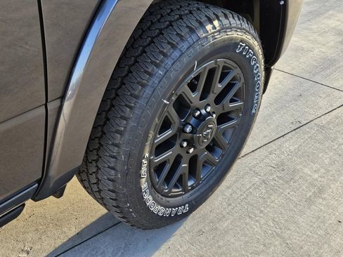 New 2026 RAM 2500 Limited AWD/4WD image 8