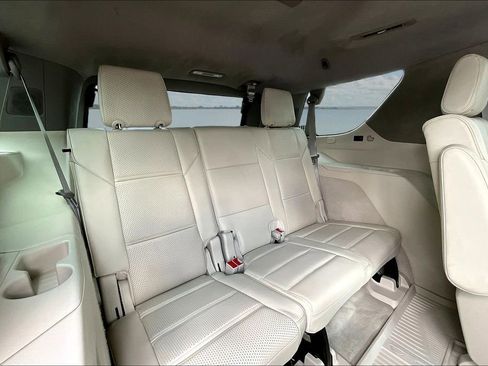 Used 2023 Cadillac Escalade Sport Platinum w/ Heavy-Duty Trailer Package AWD/4WD image 25