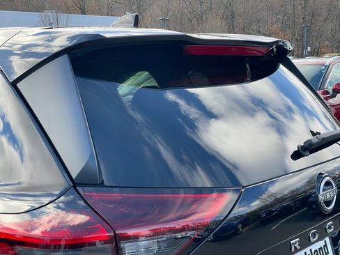 Certified 2023 Nissan Rogue SV AWD/4WD image 33