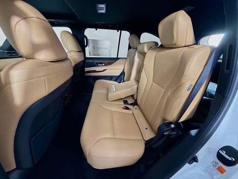 New 2026 Lexus LX 700h Luxury image 17