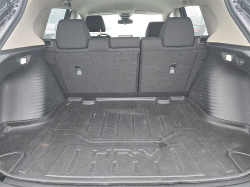 Used 2023 Honda HR-V LX image 12