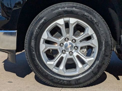 Used 2023 Chevrolet Silverado 1500 LTZ image 11