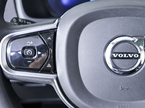 Certified 2023 Volvo XC90 B6 Plus w/ Protection Package AWD/4WD image 11