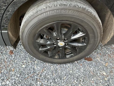 Used 2020 Chevrolet Equinox LS image 26