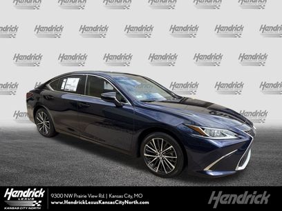 New 2025 Lexus ES 350 w/ Premium Package