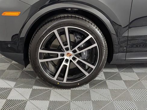 New 2026 Porsche Cayenne AWD/4WD image 11